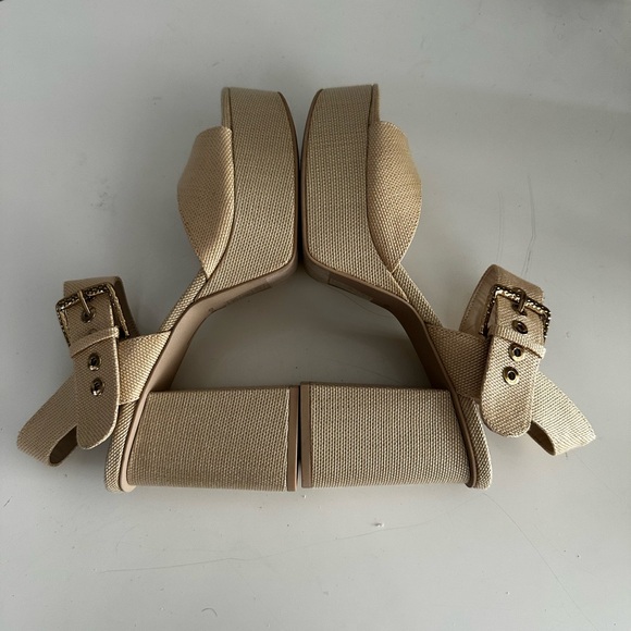 Dolce Vita Cream Chunky Heel Platform Sandals - Picture 4 of 7